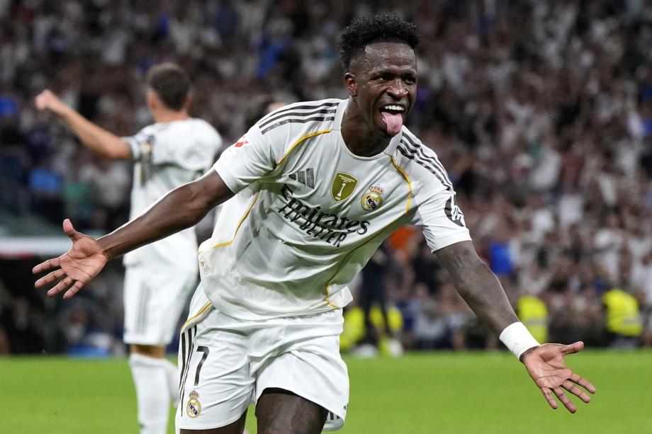 胜利立下了 胜利立下了