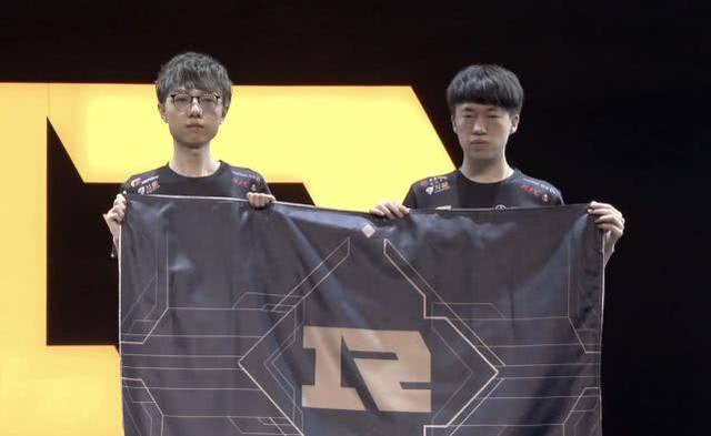 达米安：戴上国米队长袖标是荣耀，我会一如既往拼尽全力.